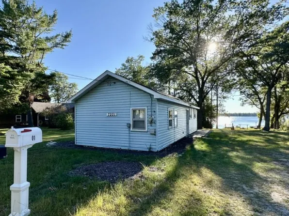 7201 Loud Dr, Oscoda, MI 48750