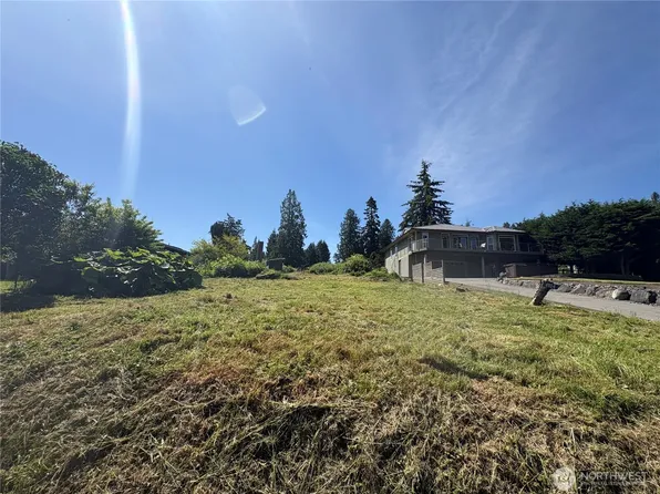 4904 Roney Road, Bow, WA 98232