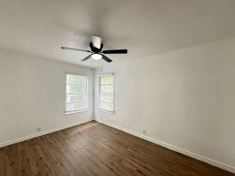 206 Covina Ave — Photo 14