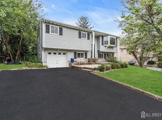 27 Bradford Rd, East Brunswick, NJ 08816