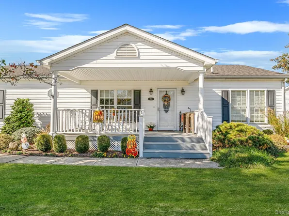 1407 Middle Road #258, Calverton, NY 11933