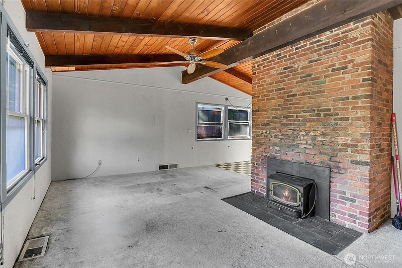4th image of 1242 NE 169th Street