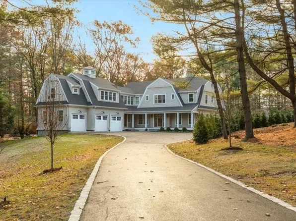 78 Gardner St, Hingham, MA 02043