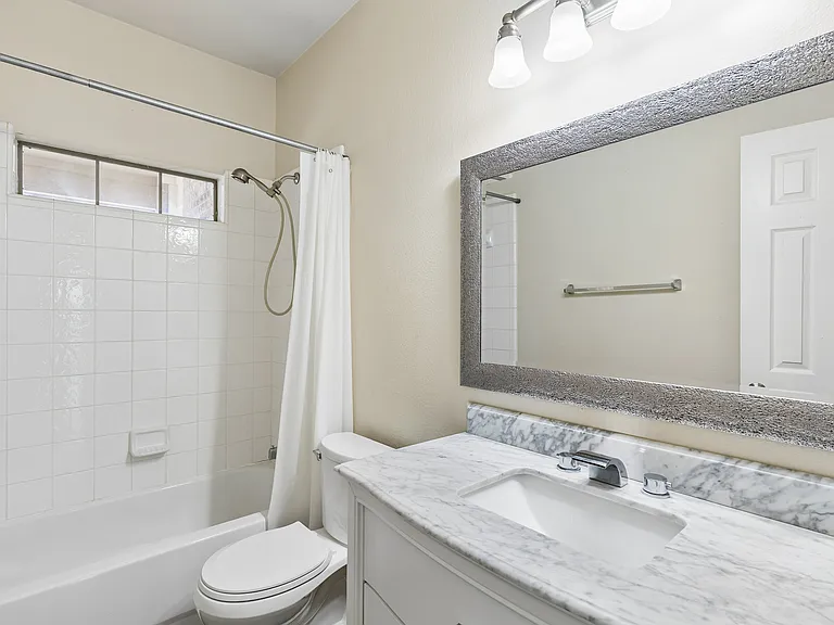 1905 Trevor Ct — Photo 24