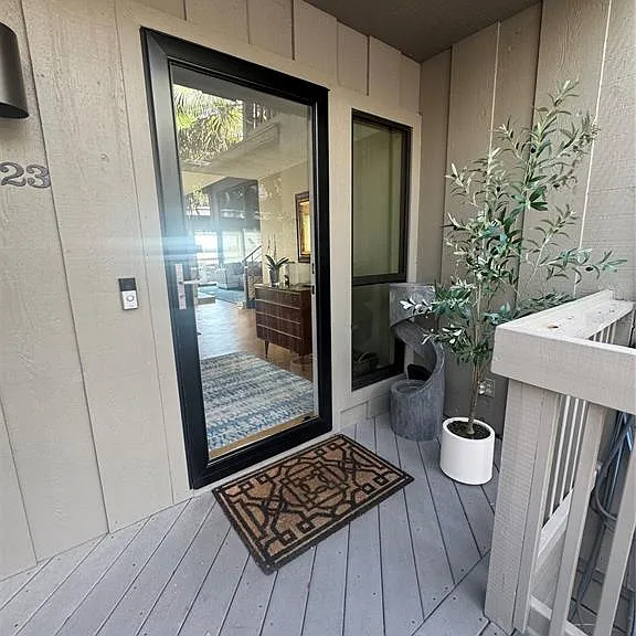 1323 Landings Dr #12 — Photo 3