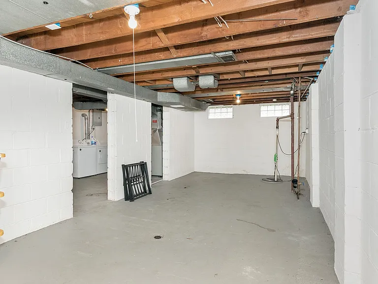 3340 Edgeworth St — Photo 25