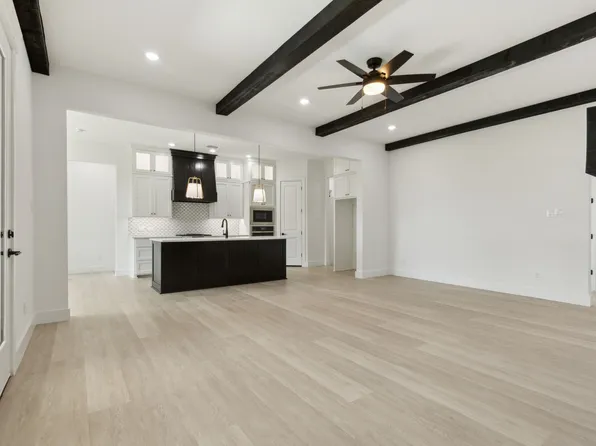 713 Abbey Rd, Van Alstyne, TX 75495