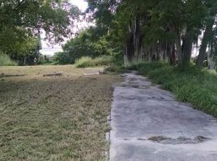 1158 Memorial Dr, Avon Park, FL 33825