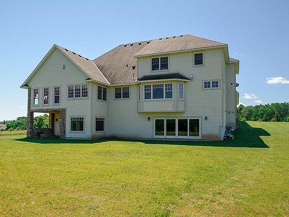 3rd image of 12721 Riverview Trl N