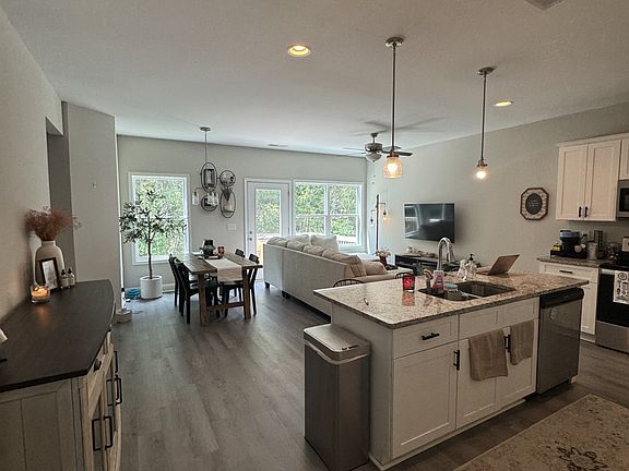 4th image of 347 Hood Park Dr