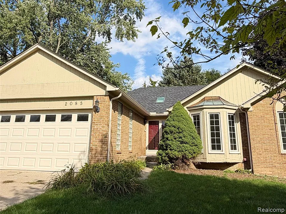 2085 Elkhorn Dr