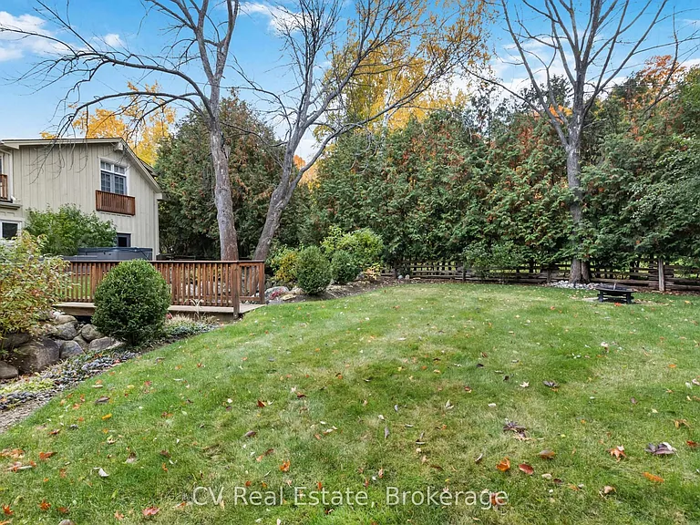 156 Chamonix Cres — Photo 45