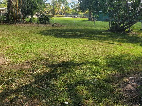 3rd image of 4265 Tangelo Ave