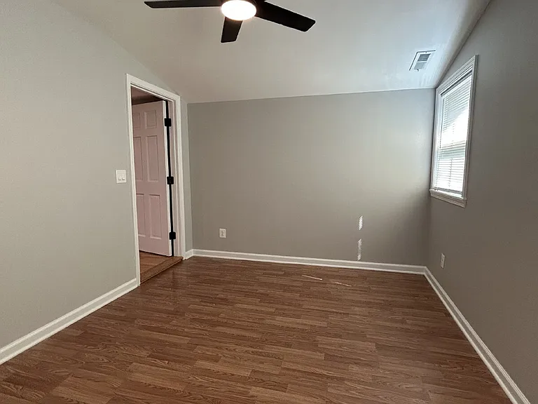 299 Flynn Dr — Photo 12