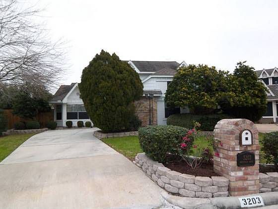 1st image of 3203 Westwick Dr