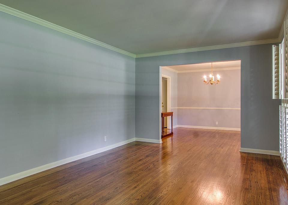 2nd image of 5923 Post Rd