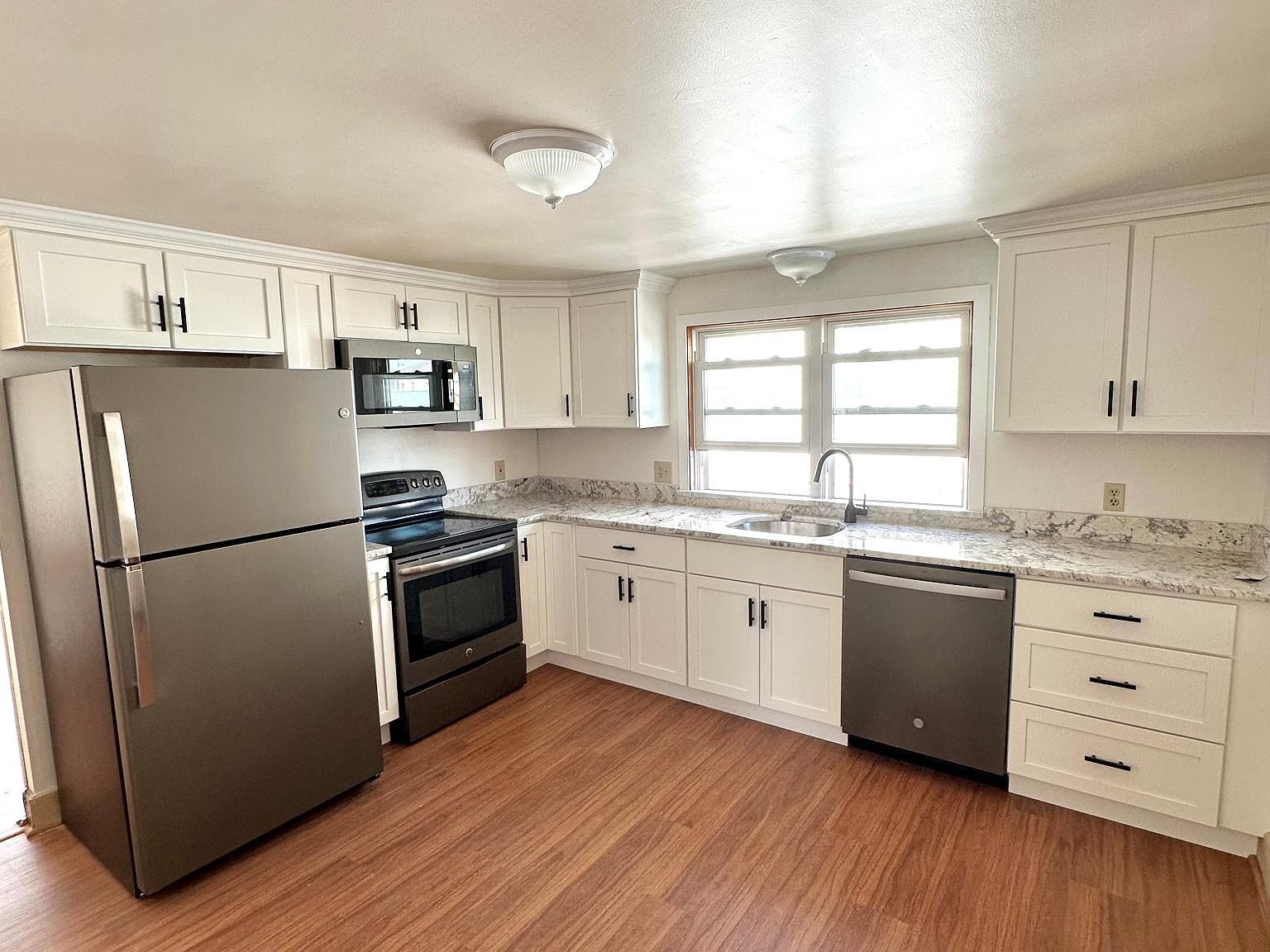 592 Cottage St 594, Pawtucket, RI 02861 Zillow