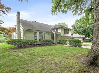 4714 W 77th Ter, Prairie Village, KS 66208