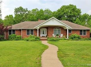 1123 Springbrook Park Dr, Farmington, MO 63640