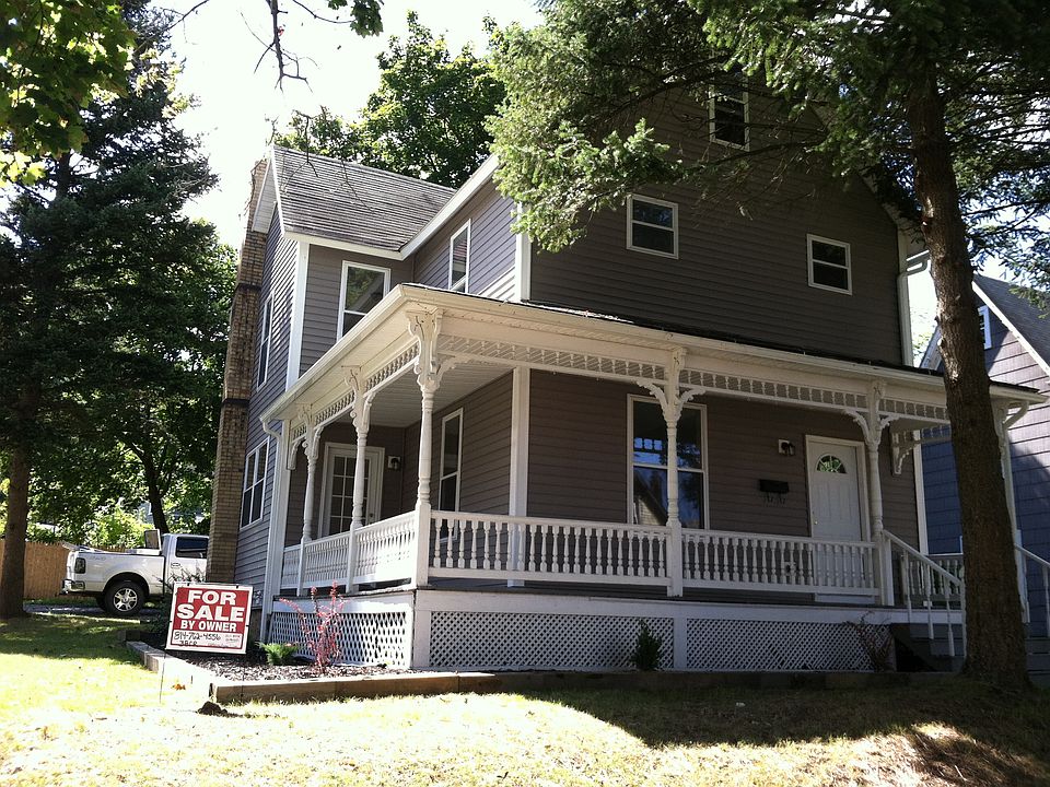 Front Corner View