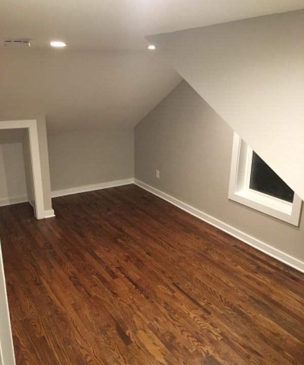 2nd image of 616 E Russell Ave