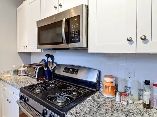 297 Beacon St #1, Somerville, MA 02143