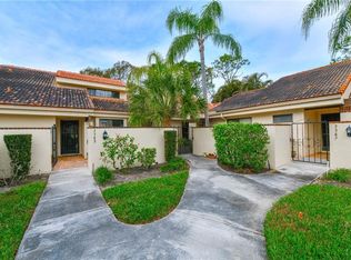 5385 Huntingwood Ct, Sarasota, FL 34235