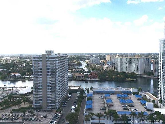 3rd image of 1950 S Ocean Dr APT 21F