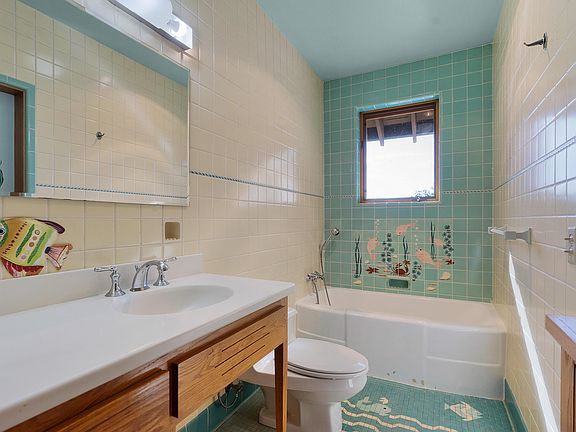 30th image of 2910 Crest Terrace Dr