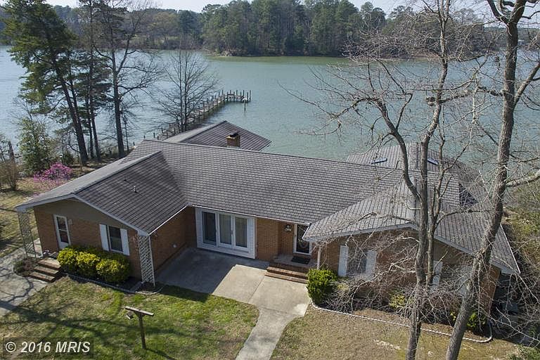 1st image of 391 Edgewater Ln