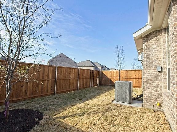 3rd image of 8328 Tuscarora Ln