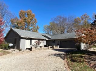 13668 Knollbrook Ln, Charleston, IL 61920