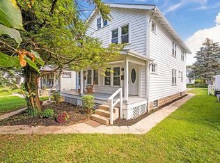 916 Thomas Rd, Grandview Heights, OH 43212