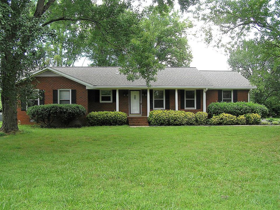 1st image of 2843 Bradyville Pike