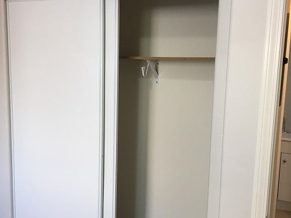 4th image of 440 W 53rd St