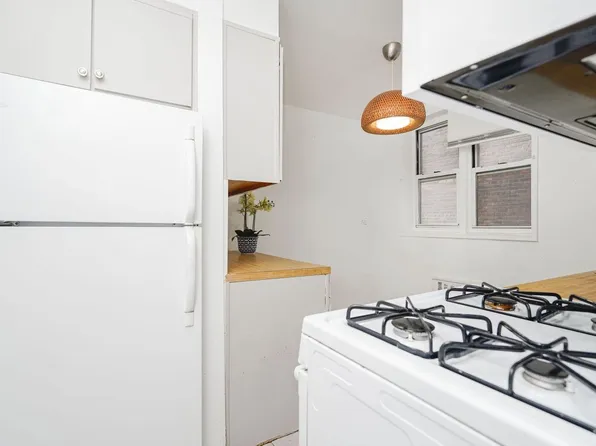 2785 Ocean Parkway image 11 of 24