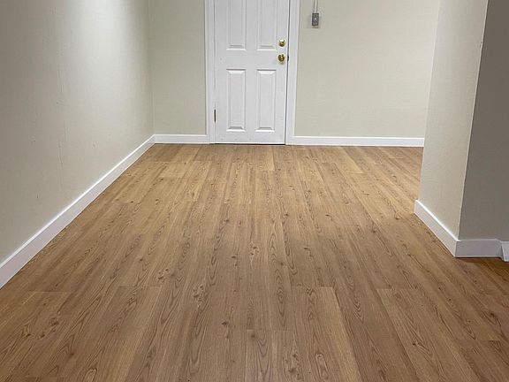 2nd image of 1130 S Van Ness Ave #0
