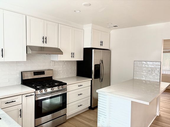 4th image of 5206 E The Toledo APT 4