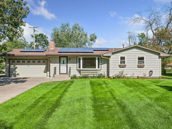91 65 1/2 Way NE, Fridley, MN 55432