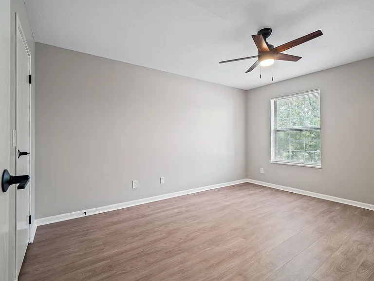 Cherry Tree Village Apartments — Photo 38