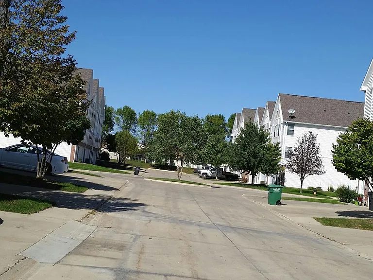 1207 SE Village View Ln — Photo 13
