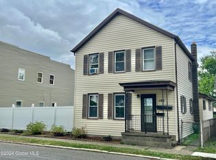 195 George St, Green Island, NY 12183