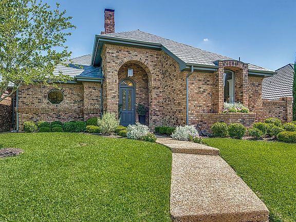 4th image of 1809 Crockett Cir