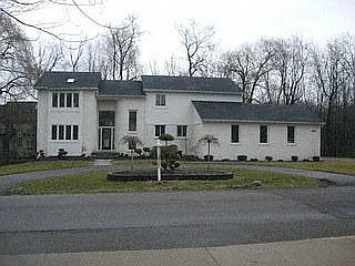 1st image of 5611 Linton St