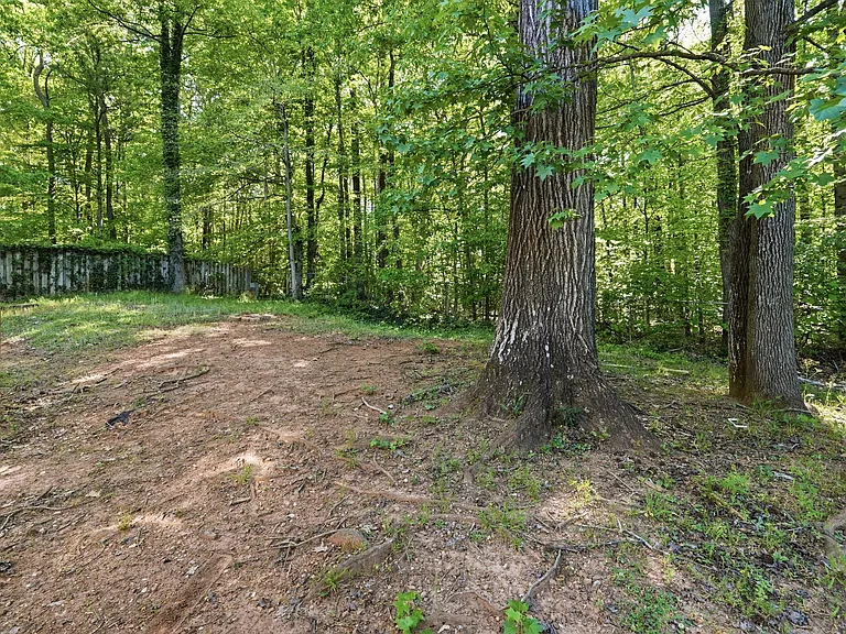1369 Lamont Dr SW — Photo 27