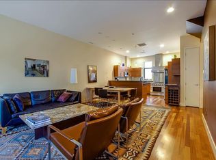 1602 NW Riverscape St, Portland, OR 97209