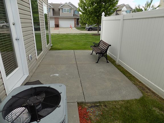 3rd image of 6100 Oakley St