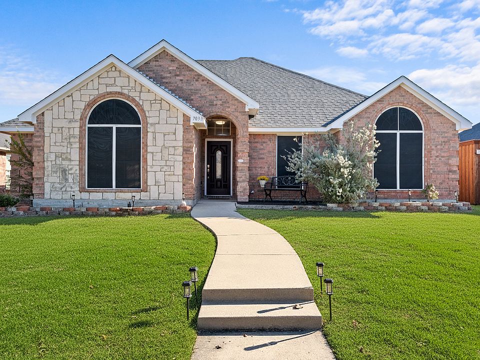1st image of 703 Flagstone Way