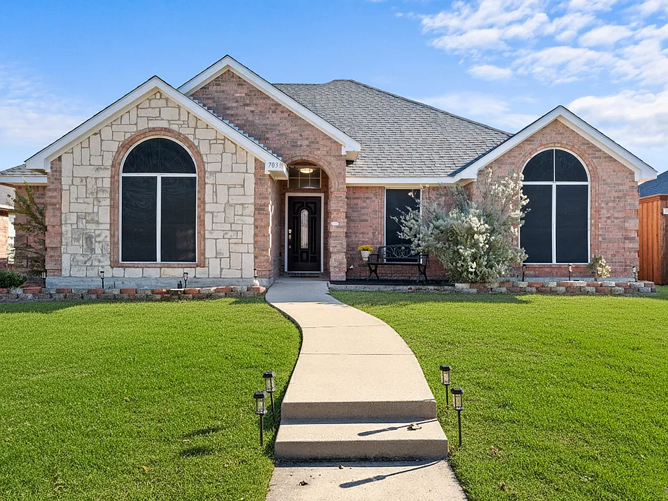703 Flagstone Way