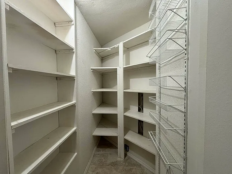 116 Holmes Pl — Photo 8